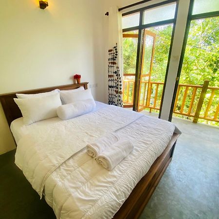 Jungle Beach Inn Унаватуна Экстерьер фото