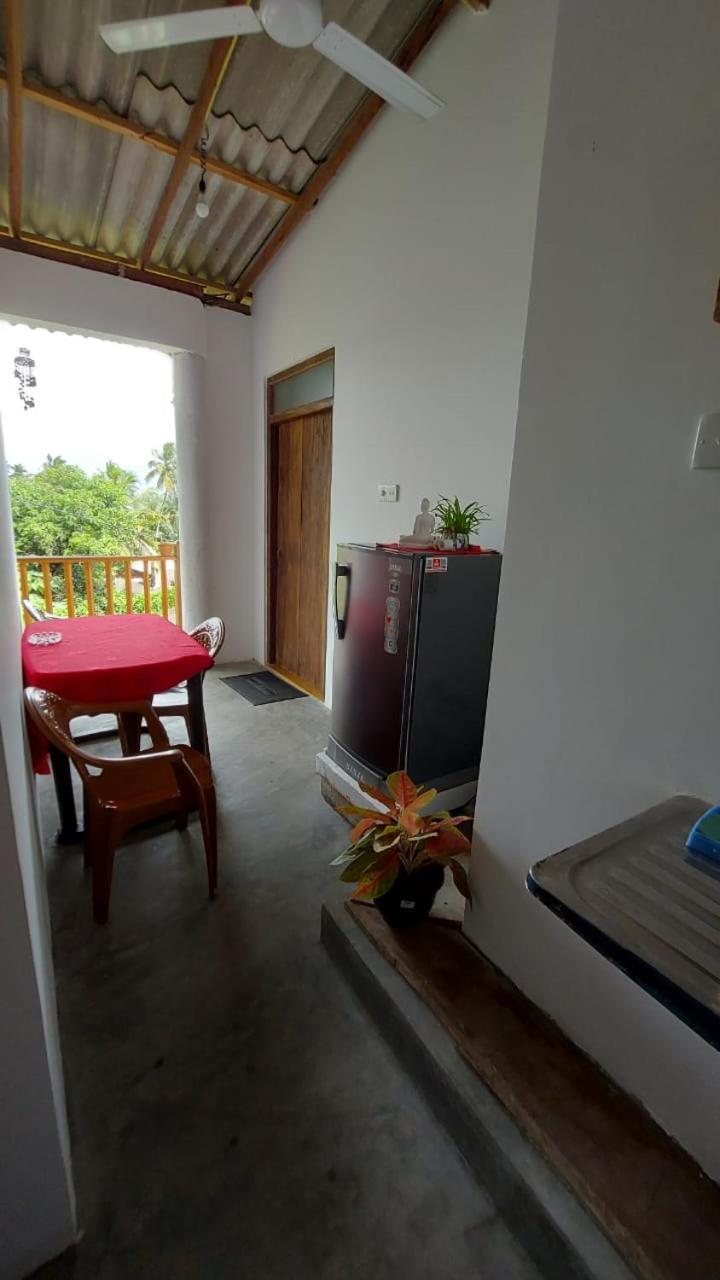 Jungle Beach Inn Унаватуна Экстерьер фото